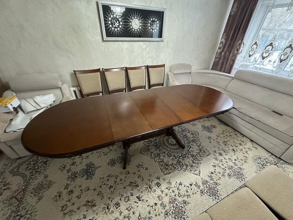 Стол для гостиной