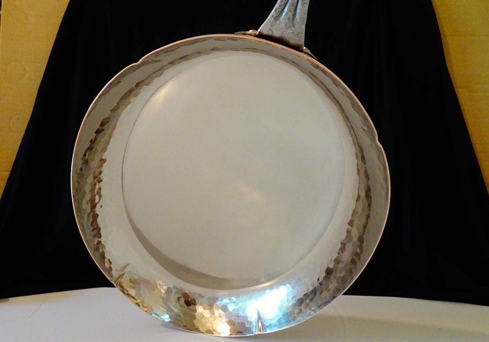 Швейцарски меден тиган за риба,маркиран.