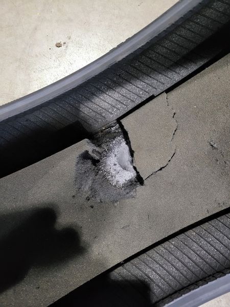 275/40/21 Continental 4бр