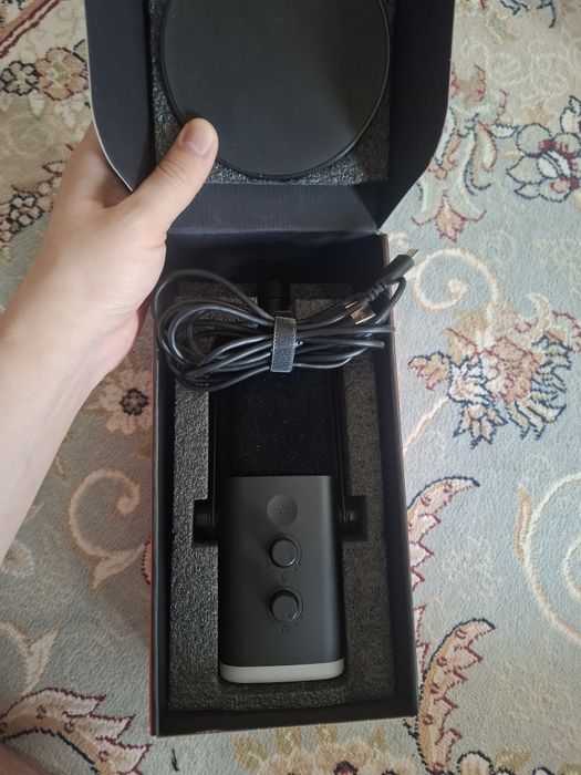 Микрофон Fifine AM8