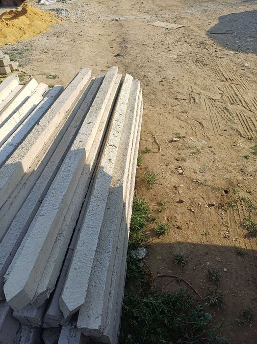 Бетонни колчета за ограда.