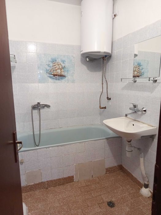 Дава се под наем Тристаен апартамент в Варна, Аспарухово - 100 кв.м за 469.2 € - Снимка #8