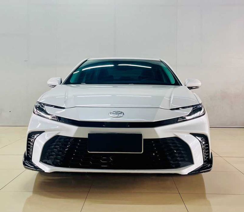 Toyota Camry 2026 Model Dual-Engine 2.0HSE Sport Lite Edition