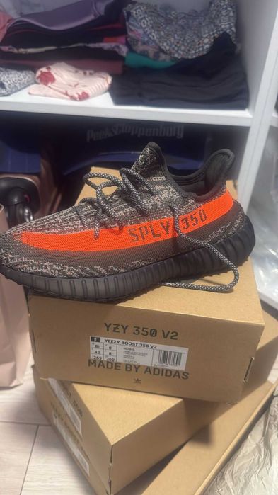 Adidasi Yeezy Boost 350 si YzY 350 V2