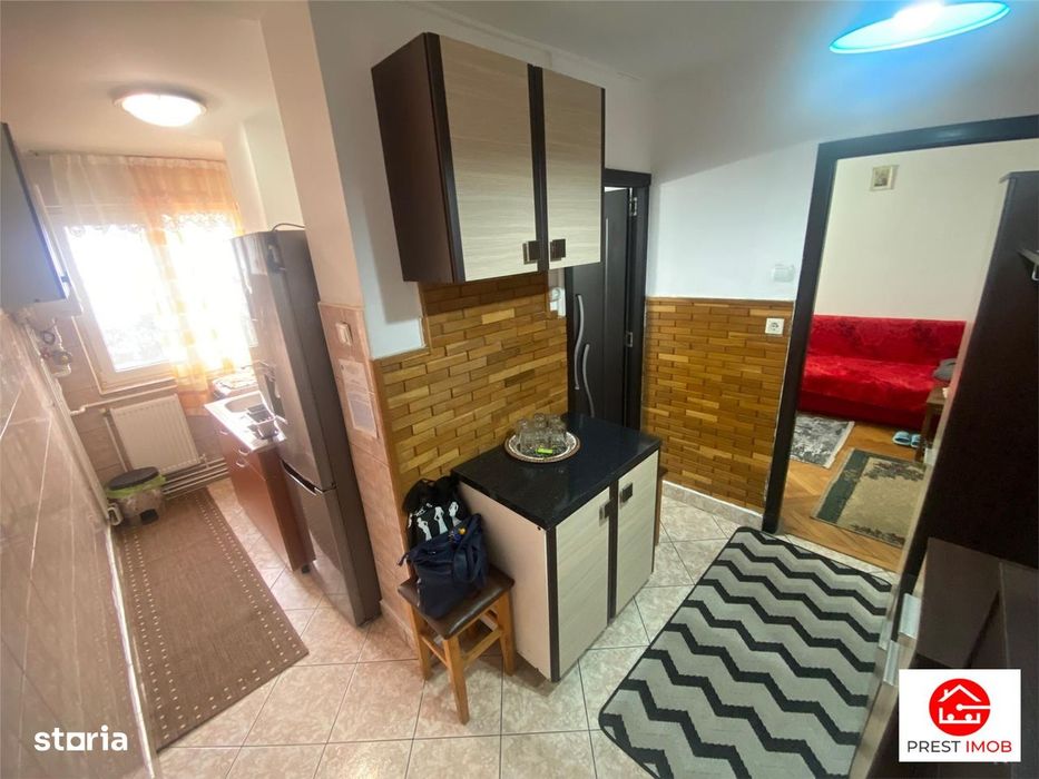 Apartament cu doua camere de vanzare in Dambu