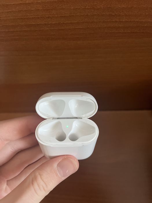 Casti Apple AirPods ( a 2-a generatie )