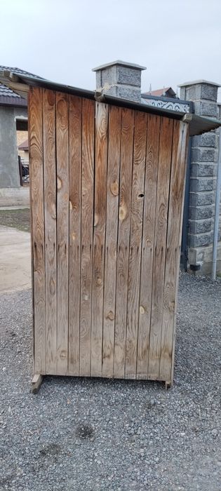 Деревянный (дачный) туалет