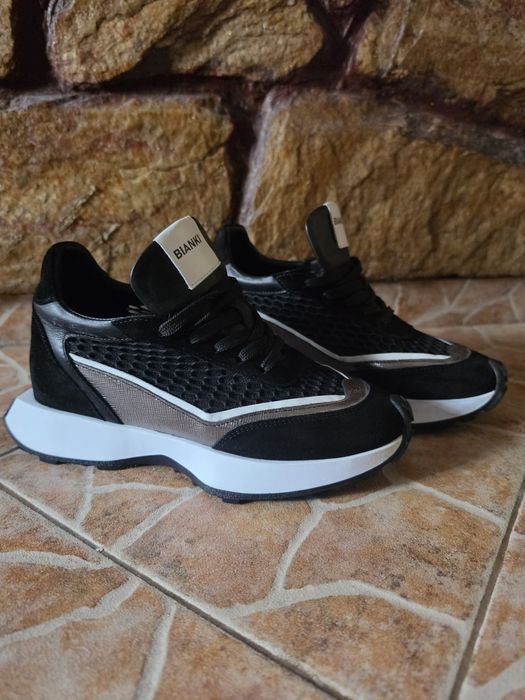 Сникърси на BIANKI