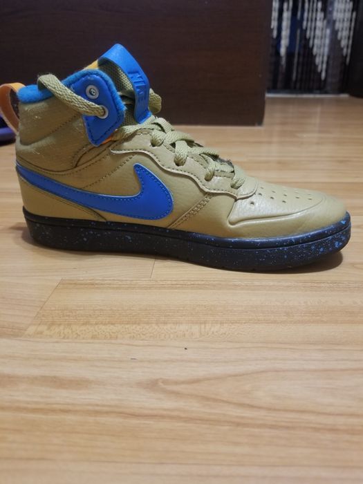 Adidasi nike Copii