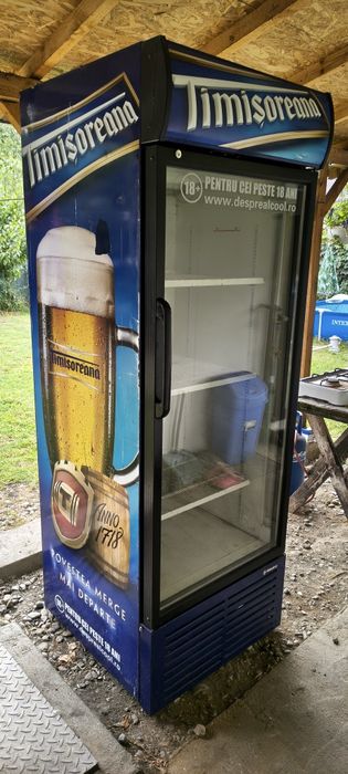 Vitrina frigorifica volum 600l