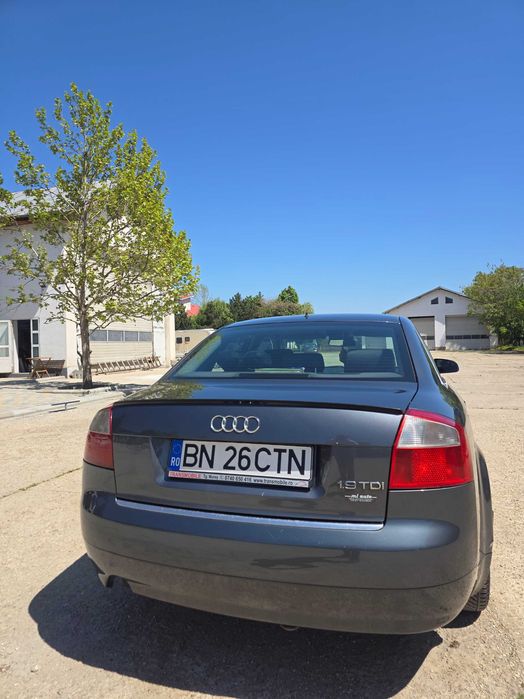 AUDI A4 2004 — imagine 27