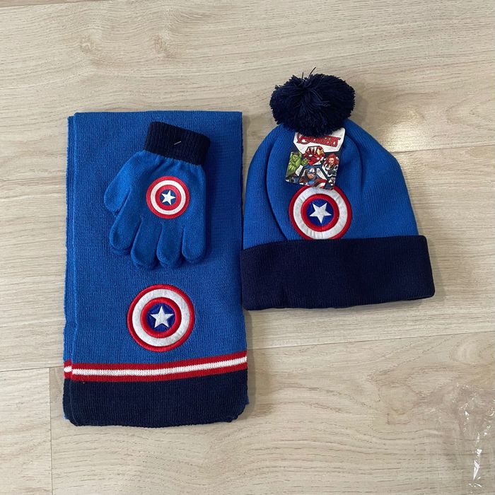 Шапка шарф и перчатки