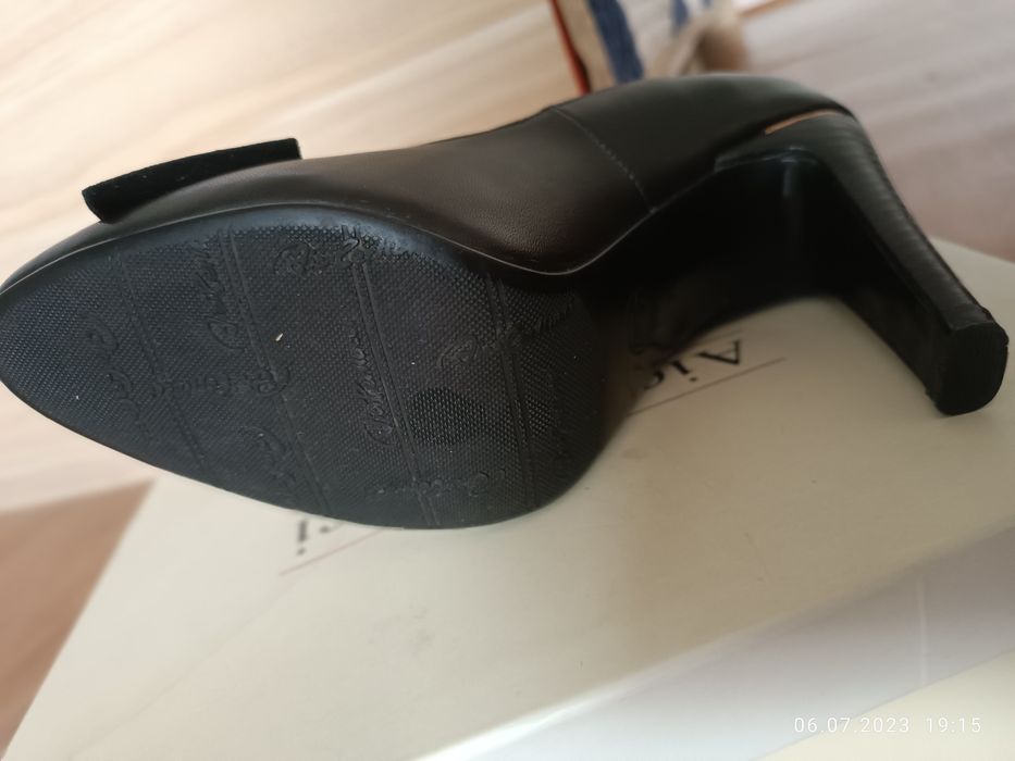 Продам туфли, натуральная кожа!