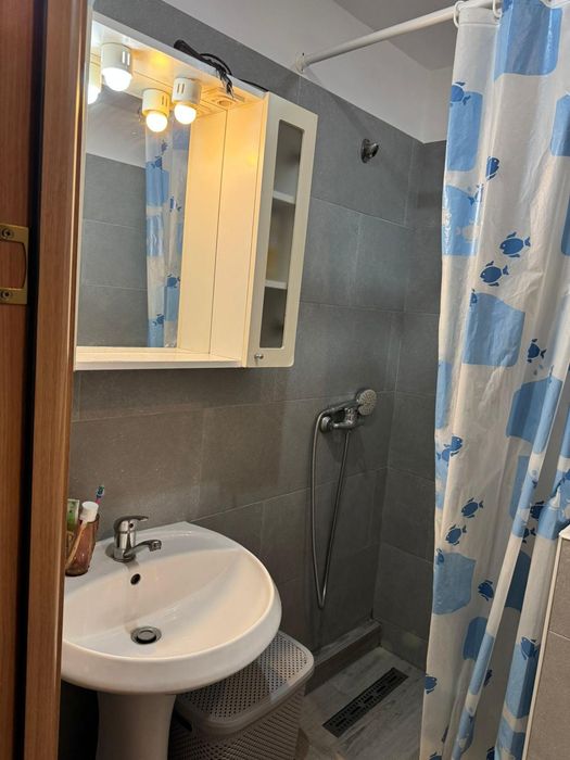 Proprietar închiriez apartament 2 camere in Zona Sagului
