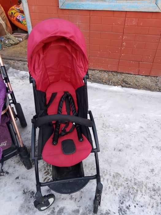 Детская прогулочная коляска