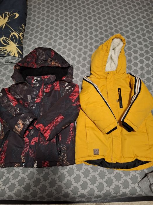 Geci groase de iarnă și pantaloni .