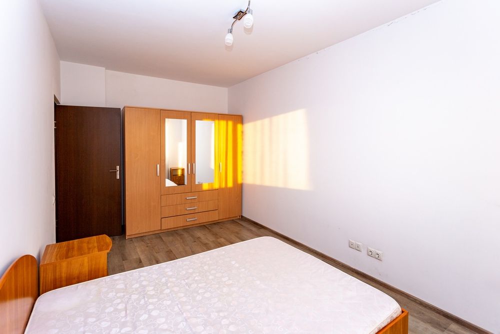 Inchiriez apartament Str Corneliu Coposu