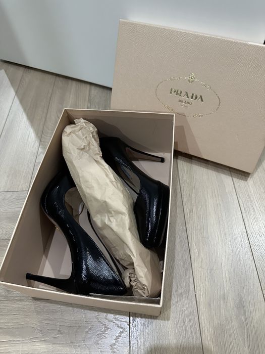 Оригинал туфли Prada черный