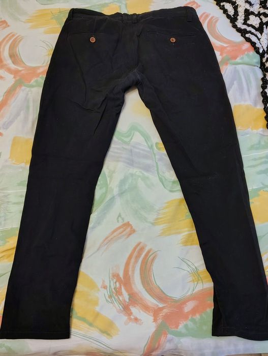 Pantalon barbati ,material foarte bun,,noi