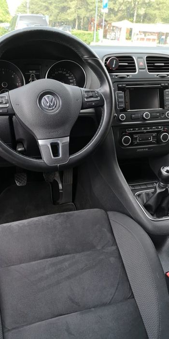 VW Golf 6 (2012) 1.6 – Alcantara / Navi / Dublu Climatronic / Set anvelope Iarnă Inclus