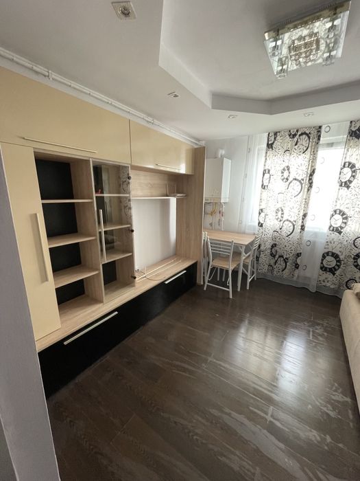 Garsoniera de închiriat