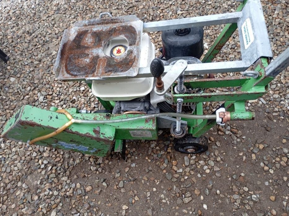 Vând sau schimb cu diverse , mașină de taiat beton ,marca LISSMAC FS 1