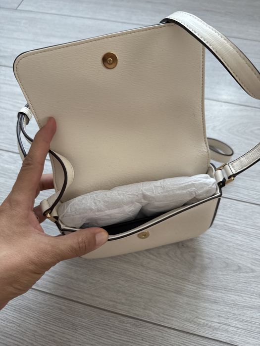 Продается новая сумка оригинал DKNY