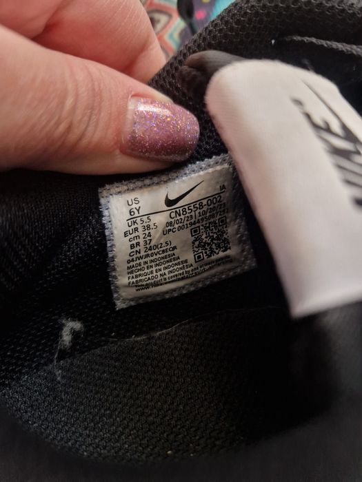 Маратонки Найк 38.5 номер