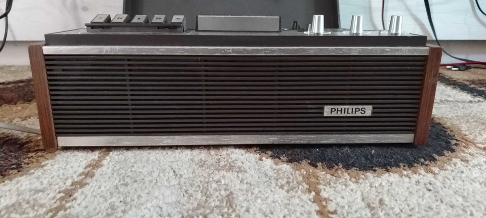 Vând 3 magnetofon Philips și Grundig. Pentru restaurare