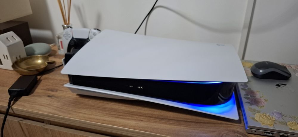 Vand consola Ps5 1TB disc edition