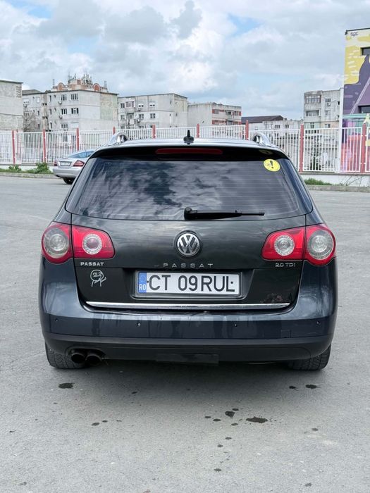 Vând Volkswagen Passat B6 Break 2.0 TDI