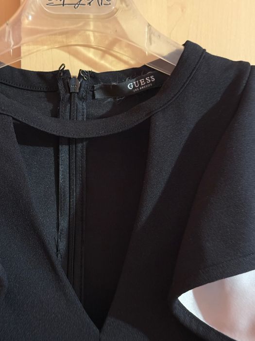 Черна мини рокля Guess