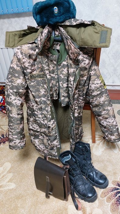 Форма военная, в комплекте