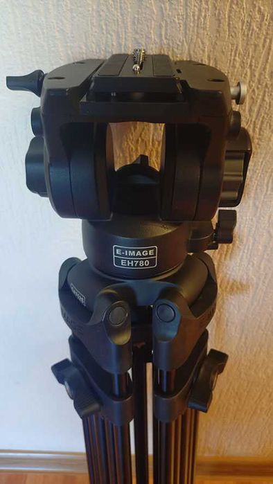 Продам видео штатив E-Image EK780