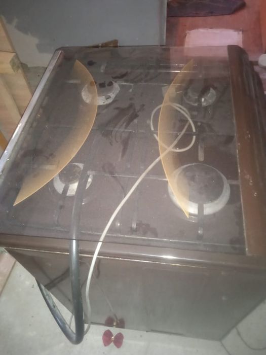 Продам газ плиту