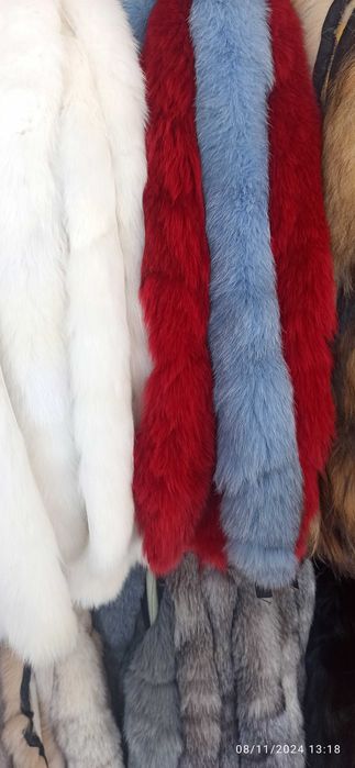 Елегантни дамски естествени  кожи от лисица за яки и качулки!