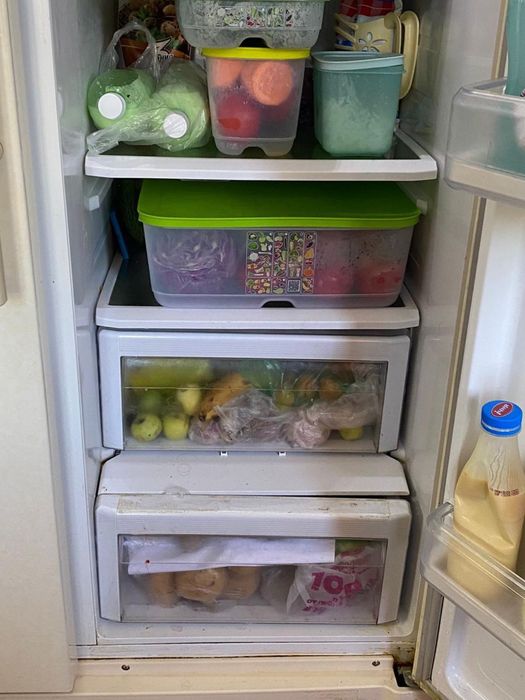 Холодильник двух дверный