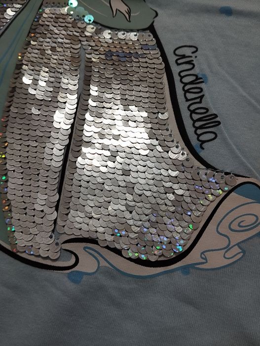 Vând bluziță pentru nou născută ,  45 cm , bumbac , Disney cu paiete