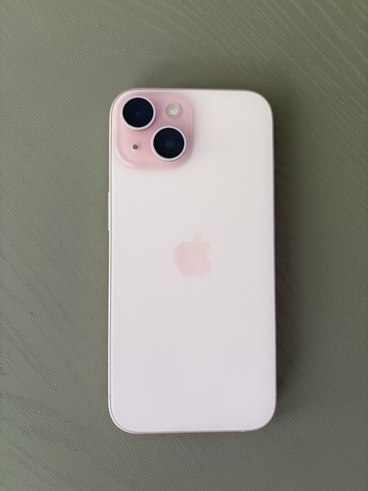 Айфон iPhone 15 розовый; 128Гб