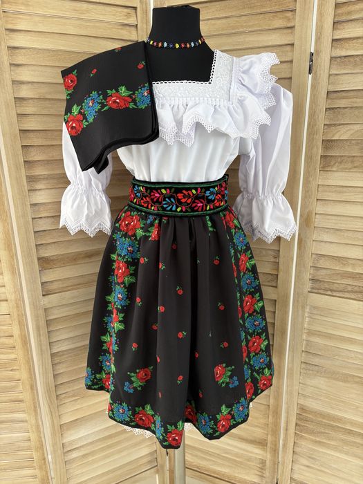 Costum popular pentru femei de Maramures