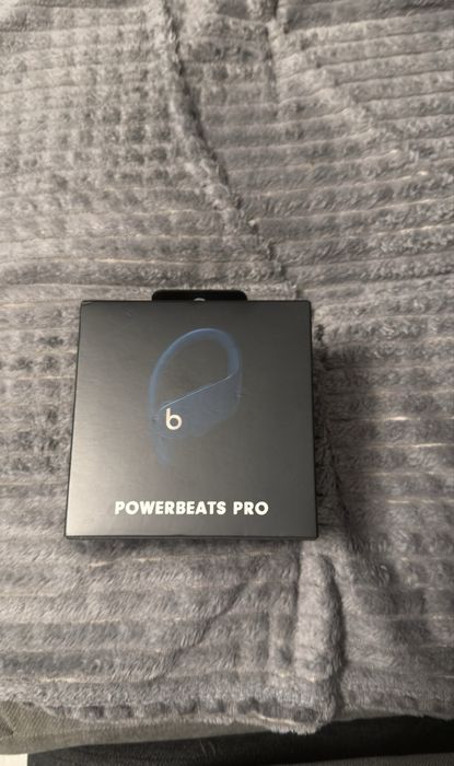 Powerbeats Pro –Doar casca stanga functionala, autonomie excelentă