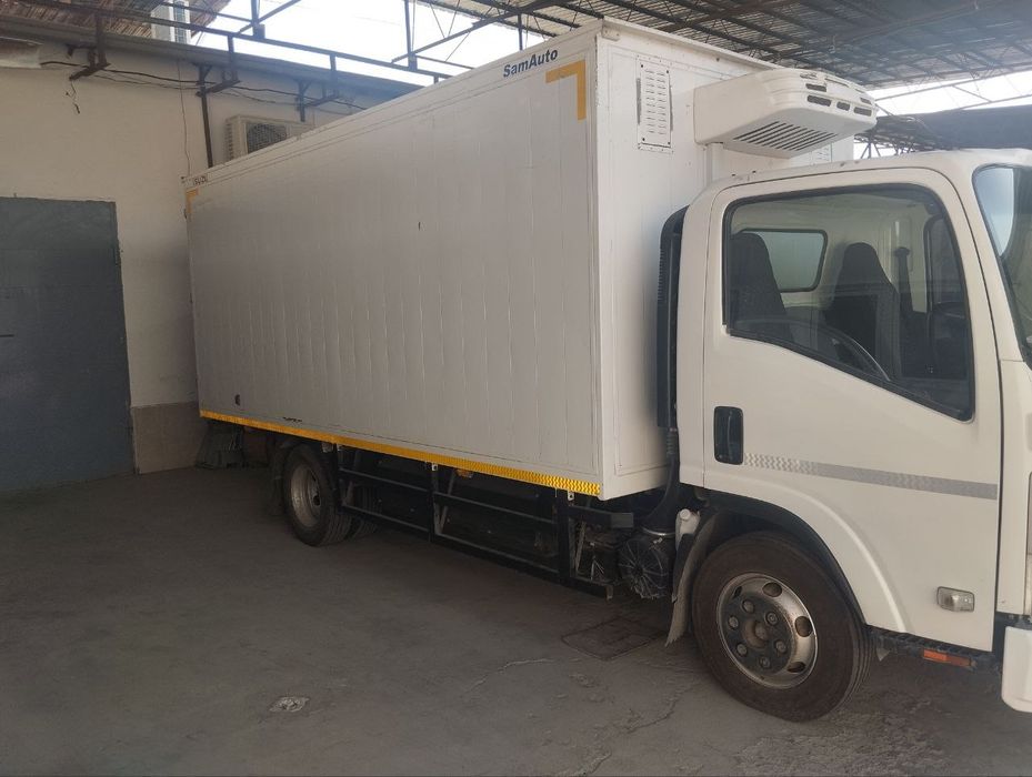 Продаётся машину Исузу NPR 82 L/NPR 82 (5тонн)
