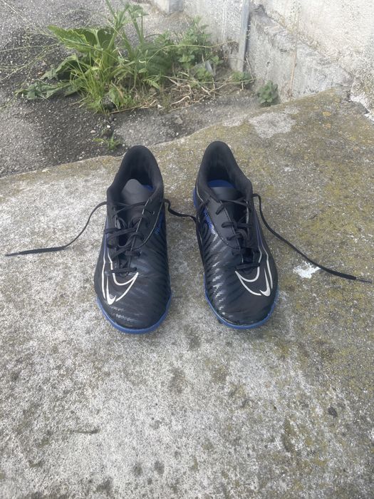 Vând ghete de fotbal nike nr 40