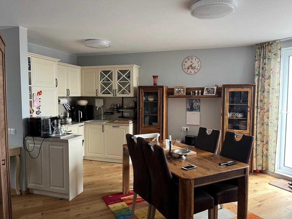 Продава се Тристаен апартамент в Бяла - 97 кв.м за 676 €/кв.м - Снимка #1