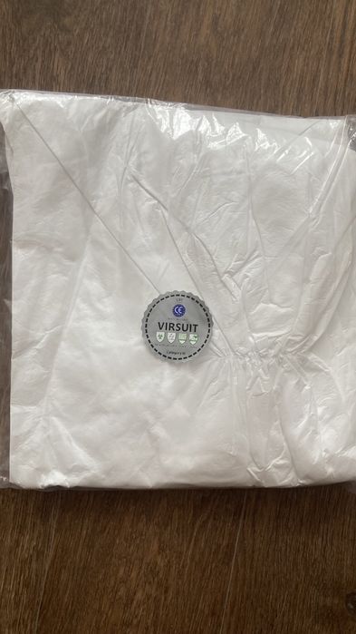 Одноразовый комбинезон