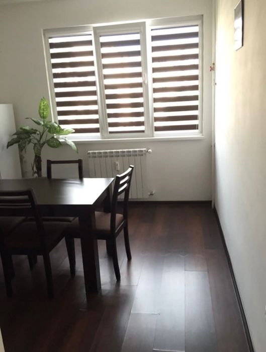 Продава се 2-ст. тухлен апартамент в центъра на гр. Перник