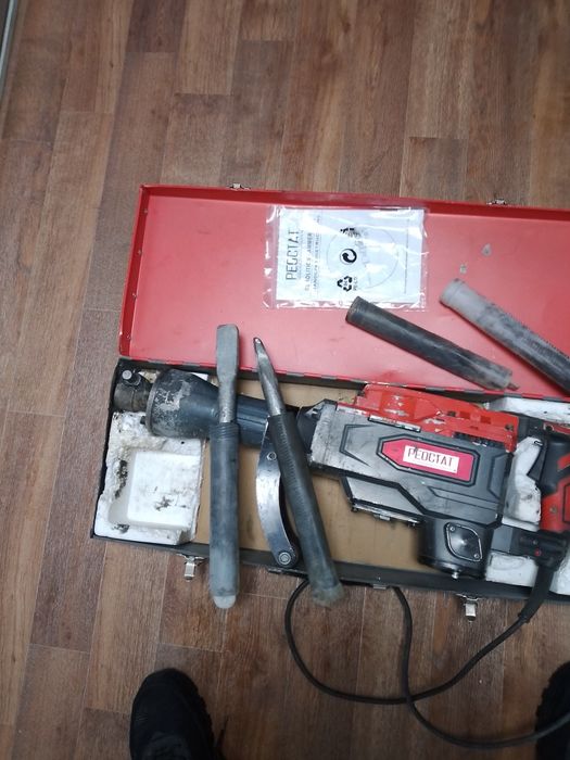 Продам Отбойник молоток