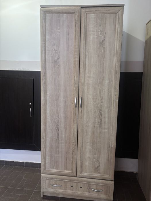 Срочно продам шкаф