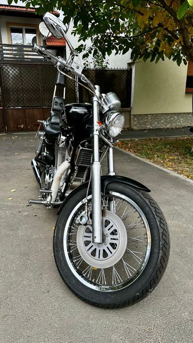 Vând Suzuki Intruder 1400 an 2006