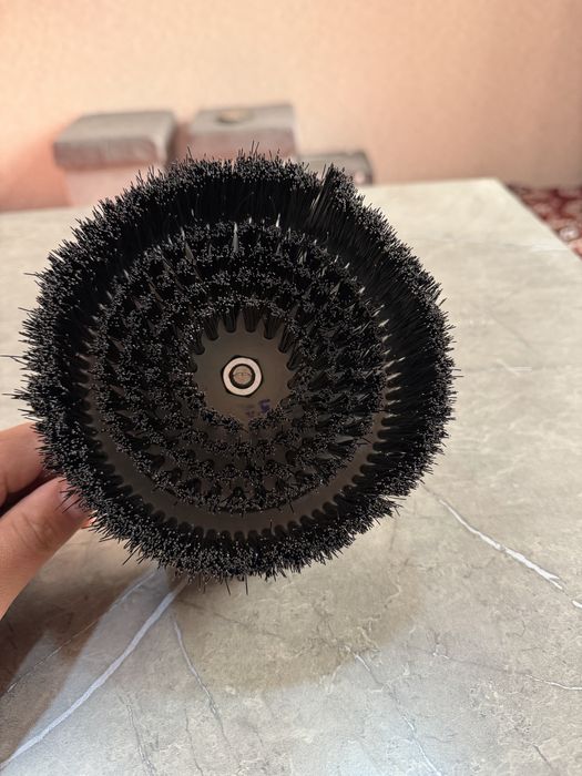 Шетка для чиски мебел